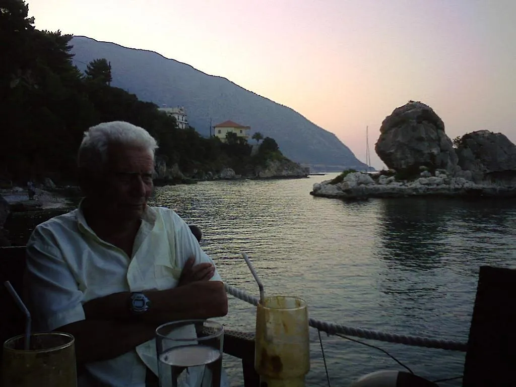 Villa Marabou Poros