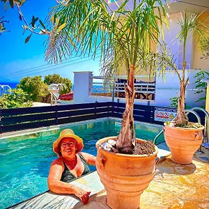 Odysseas Art Poros (Kefalonia)