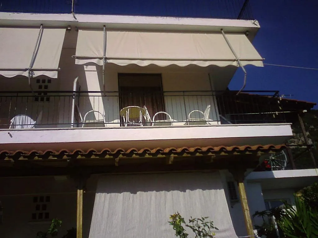 *** Guest house Villa Marabou Poros  Greece